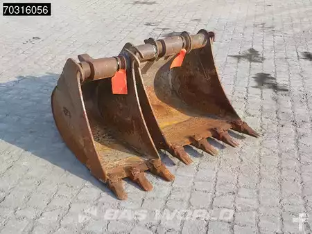 Mini pelle 2017 Caterpillar 305 E2 3 Buckets (24)