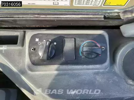 Mini pelle 2017 Caterpillar 305 E2 3 Buckets (37)