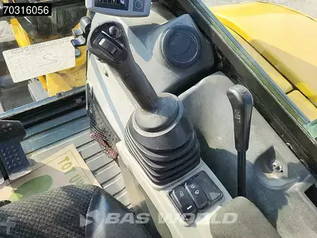 Mini pelle 2017 Caterpillar 305 E2 3 Buckets (39)