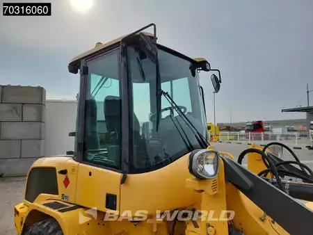 Chargeuse sur pneus 2016 Volvo L30 G (13)