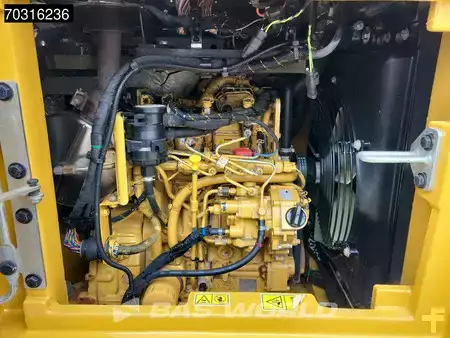 Mini pelle 2022 Caterpillar 305 CR (27)