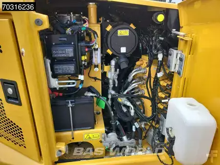 Mini pelle 2022 Caterpillar 305 CR (29)