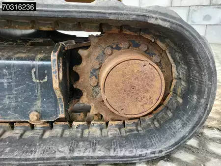 Mini pelle 2022 Caterpillar 305 CR (38)