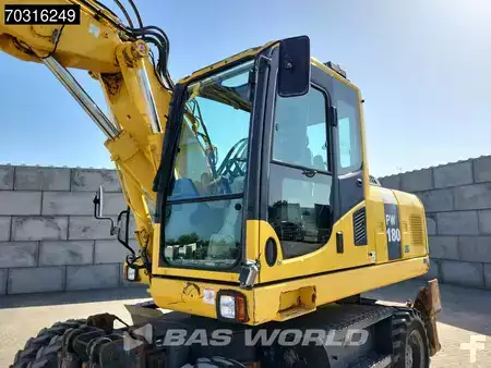 Escavatori gommati 2014 Komatsu PW180 -7E0 OUTRIGGERS + BLADE (37)