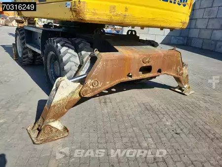 Escavatori gommati 2014 Komatsu PW180 -7E0 OUTRIGGERS + BLADE (39)