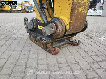 Kedjegraver 2016 Caterpillar 326 F LN Narrow (12)
