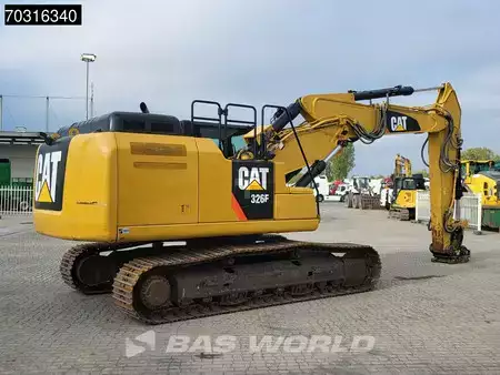 Kedjegraver 2016 Caterpillar 326 F LN Narrow (5)