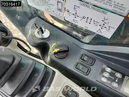 Koparki gąsienicowe 2020 Kobelco SK300 LC-10E (32)