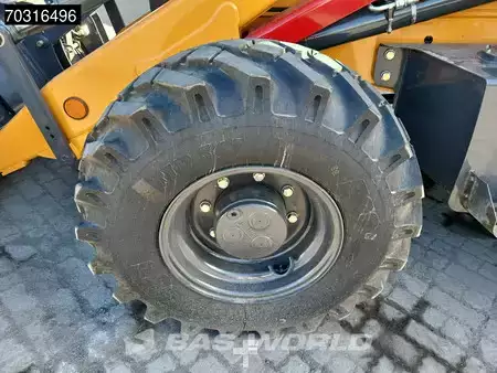 Rigid Backhoe Loader 2025 Case 570SV (36)