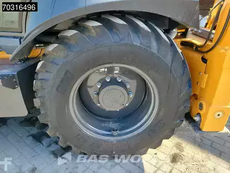 Rigid Backhoe Loader 2025 Case 570SV (37)
