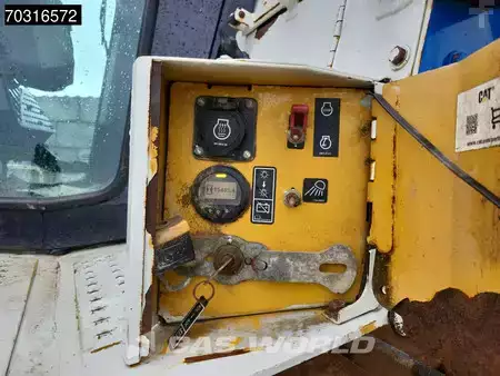 Bulldozere 2016 Caterpillar D6T LGP Trimble GPS (28)