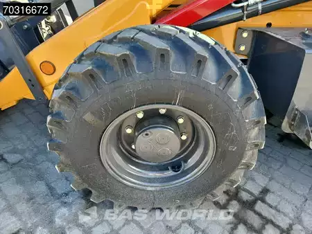 Starrer Baggerlader 2025 Case 570 SV 4WD - A/C - 4-1 Bucket - Telestick - HP (36)