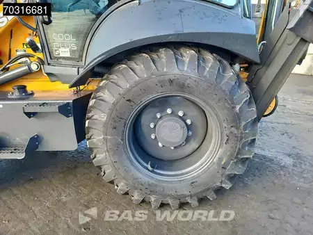 Starrer Baggerlader 2026 Case 851 NX A/C - 4WD - Central Pivot (38)
