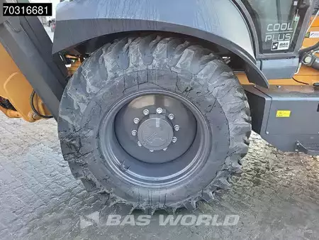 Starrer Baggerlader 2026 Case 851 NX A/C - 4WD - Central Pivot (39)