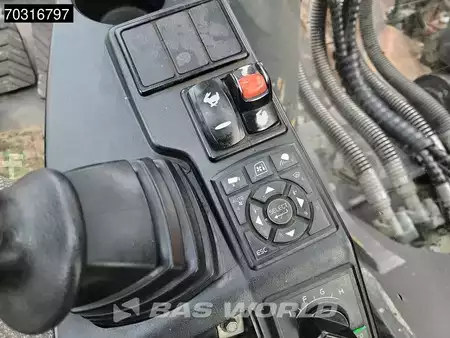 Beltegraver 2017 Volvo EC380 E NL Narrow (30)