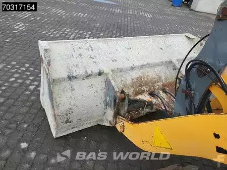 Kerekes rakodó 2014 Liebherr L506 C (16)