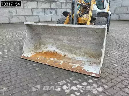 Kerekes rakodó 2014 Liebherr L506 C (17)