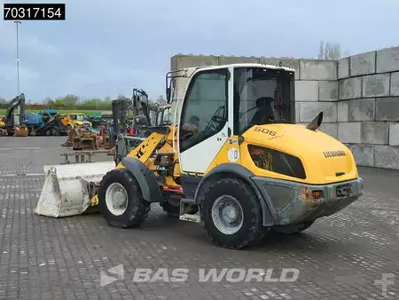 Kerekes rakodó 2014 Liebherr L506 C (5)