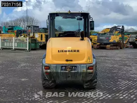 Kerekes rakodó 2015 Liebherr L506 C (11)