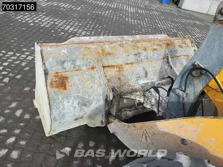 Kerekes rakodó 2015 Liebherr L506 C (15)