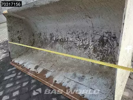 Kerekes rakodó 2015 Liebherr L506 C (18)