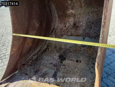 Pelle sur pneus 2007 New Holland Construction MH 5.6 Outriggers + Blade (17)