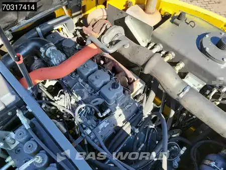 Pelle sur pneus 2007 New Holland Construction MH 5.6 Outriggers + Blade (19)