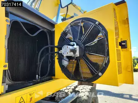 Pelle sur pneus 2007 New Holland Construction MH 5.6 Outriggers + Blade (20)