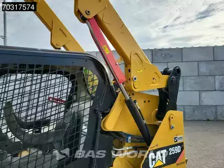 Telaketjukuormaajat 2016 Caterpillar 259 D (13)