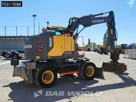 Pyöräkaivinkoneet  2015 Volvo EWR150 E Outriggers + Blade (8)