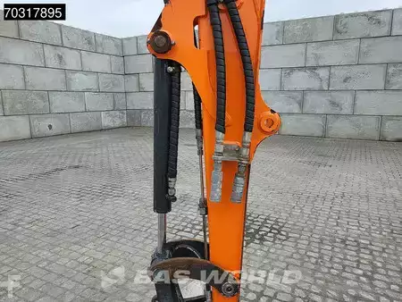 Mini excavators 2020 Doosan DX27 Z 3 Buckets (11)
