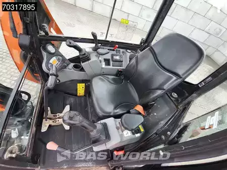 Mini excavators 2020 Doosan DX27 Z 3 Buckets (40)