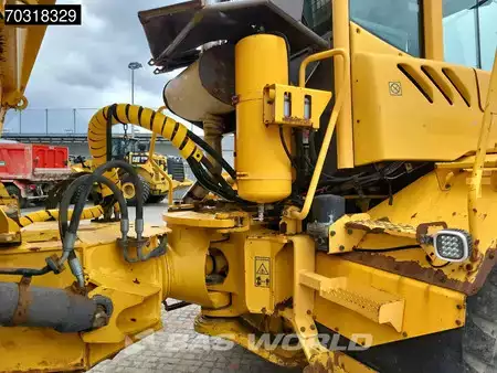 Zalomené klouby-dampry  2002 Volvo A25 D (18)