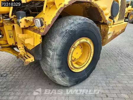 Zalomené klouby-dampry  2002 Volvo A25 D (20)