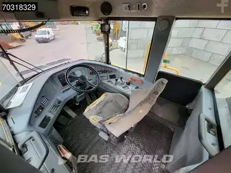 Zalomené klouby-dampry  2002 Volvo A25 D (24)