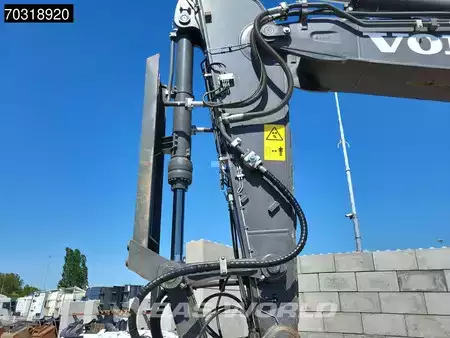 Escavatori cingolati 2018 Volvo EC380 E NL (10)