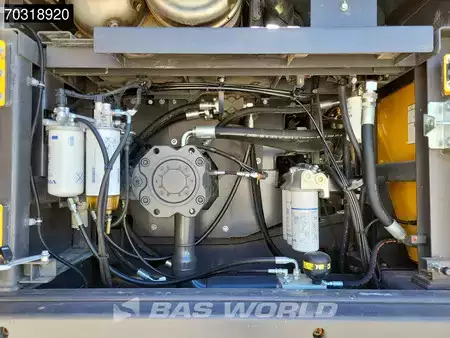 Escavatori cingolati 2018 Volvo EC380 E NL (23)
