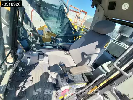 Escavatori cingolati 2018 Volvo EC380 E NL (31)