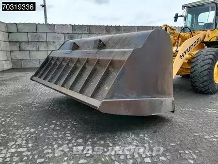 Radlader 2002 Hyundai HL760 (18)