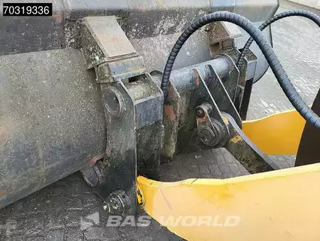 Radlader 2002 Hyundai HL760 (21)