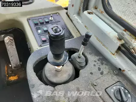 Radlader 2002 Hyundai HL760 (40)