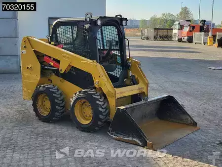 Pale Gommate 2021 Caterpillar 226 D3 (9)