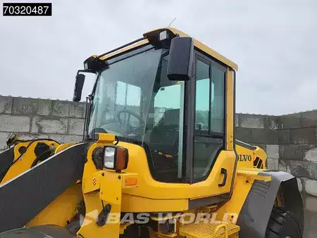 Kolové nakladače 2010 Volvo L60 F (11)