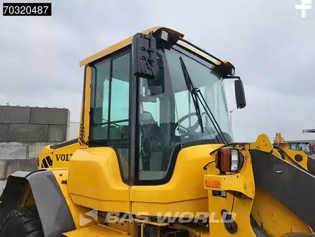 Kolové nakladače 2010 Volvo L60 F (12)