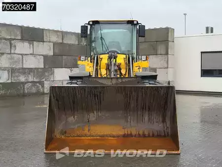 Kolové nakladače 2010 Volvo L60 F (16)