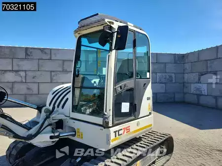 Mini pelle 2012 Terex TC75 (36)