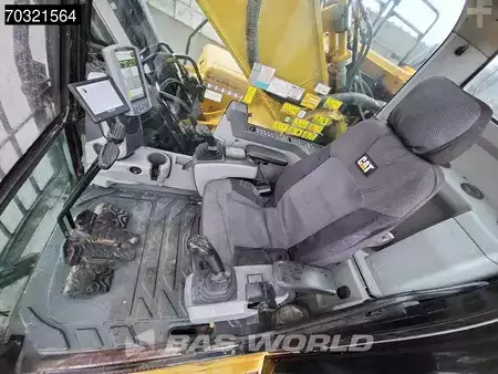 Hydraulic Excavators 2017 Caterpillar 352 F (30)
