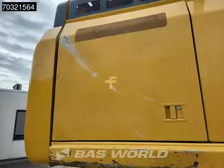 Hydraulic Excavators 2017 Caterpillar 352 F (40)