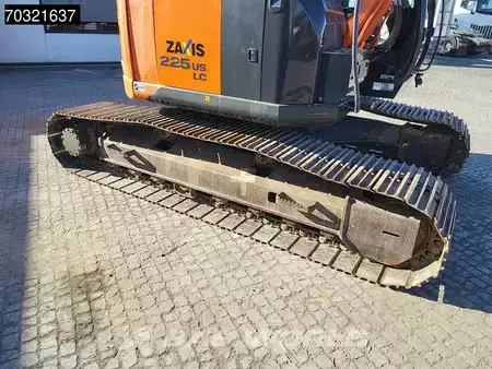 Escavadora de rastos 2016 Hitachi ZX225 USLC-5B (23)