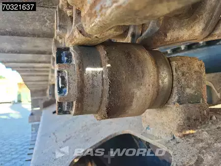 Escavadora de rastos 2016 Hitachi ZX225 USLC-5B (24)